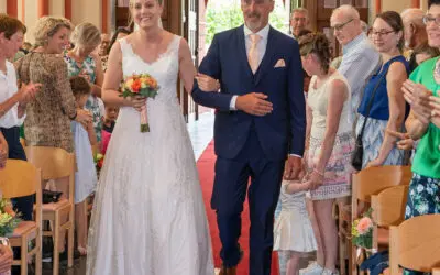 Aan welke zijde loopt de bruid?